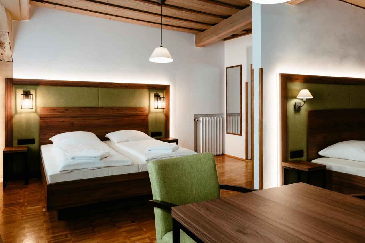 Hotel-Gasthof Goldener Greifen Rothenburg ob der Tauber Exterior photo